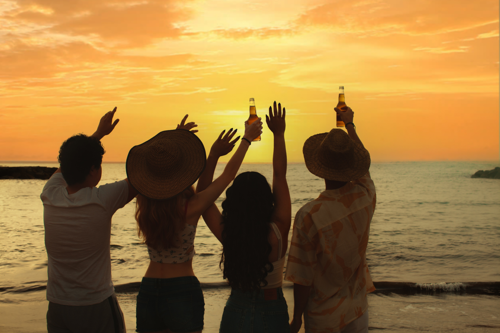 4人で影ポーズの写真・画像素材-Snapmart スナップマート