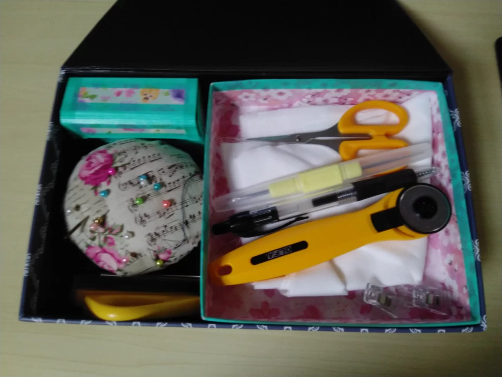 カンタン便利 100均すのこで作る収納棚カラーボックスに棚を追加しよう！ - ブックオフオンラインコラム