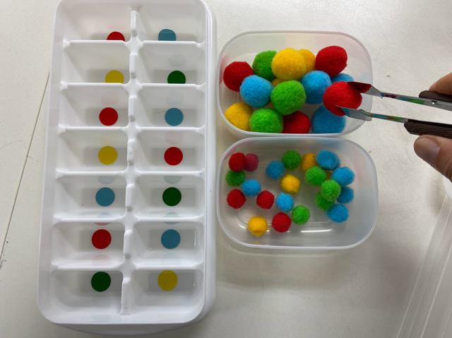 100均 セリア「りんごオーナメント」と「フェルトボール」のクリスマスツリーハンドメイドと子育て日記～fleuraison～