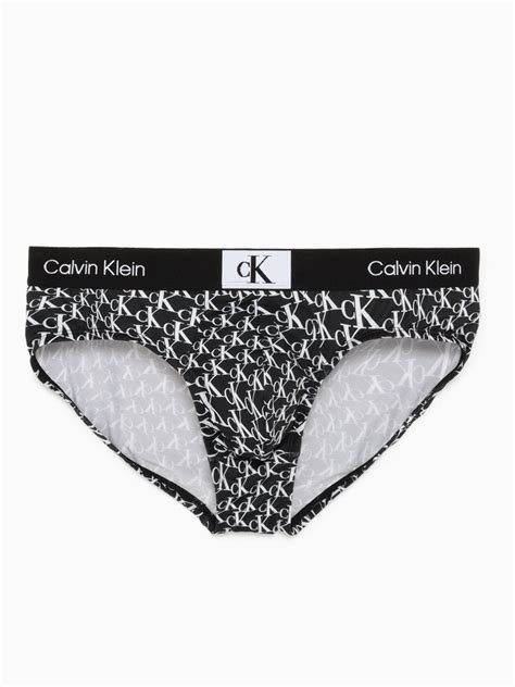 Calvin Klein」カルバンクラインの下着って普通にとてもえっちですよね…… Vol.2