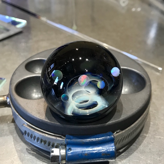 富山市×ガラスのアクセサリー作り体験 透明度抜群!宇宙ガラスアクセサリー手作り体験少人数制神秘的で美しい銀河のリングやペンダントをお作り頂けます♪カップルお友達同士におすすめです♪♪ ジュエリーラボケペル - じゃらん遊び体験