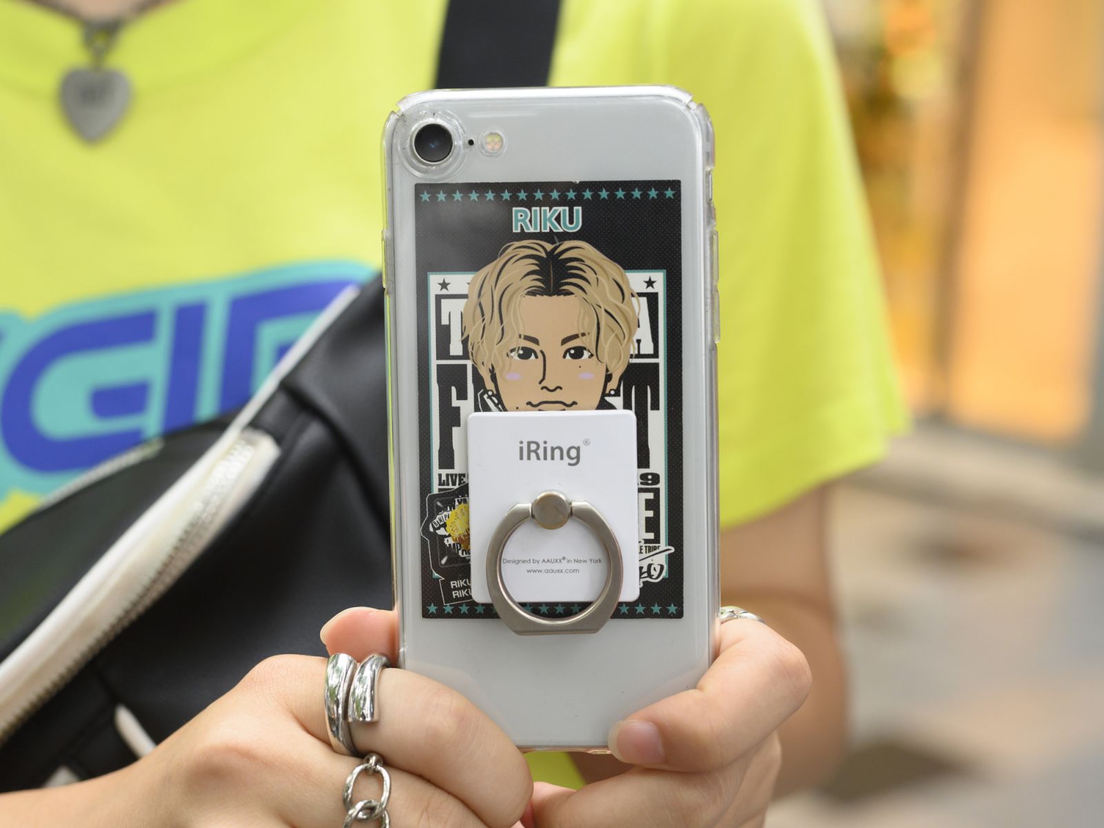 ㅤㅤㅤㅤㅤㅤㅤㅤㅤㅤㅤㅤㅤ\ 透明なケースに挟むだけ🫶🏻✨スマホの裏デザイン📱🌟いつでも推しと一緒に居られる🫣 おしゃれな''スマホの裏側'' を紹介するよ📸💕 自分だけのオリジナル『スマホケース』を作って 周りと差をつけちゃおう🫢🫧 保存して参考にし