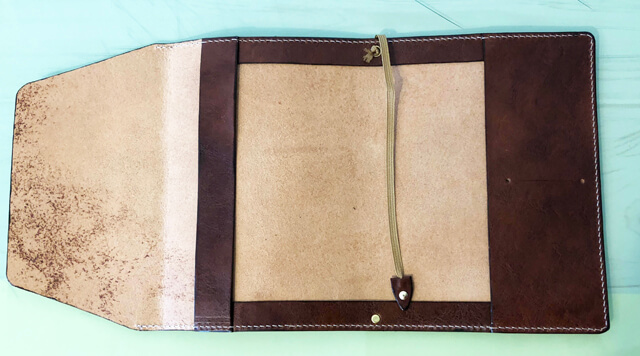 レザークラフト 手帳カバーの作り方 初心者でもできたレザークラフト初心者道