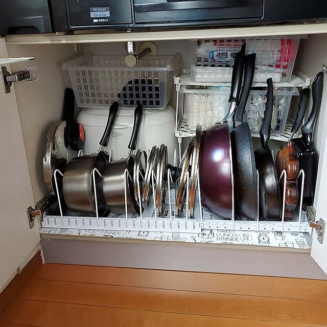 鍋蓋ホルダー なべ蓋収納ラック 壁掛け 扉付きキッチン キャビネット収納ラック ホルダー 鍋