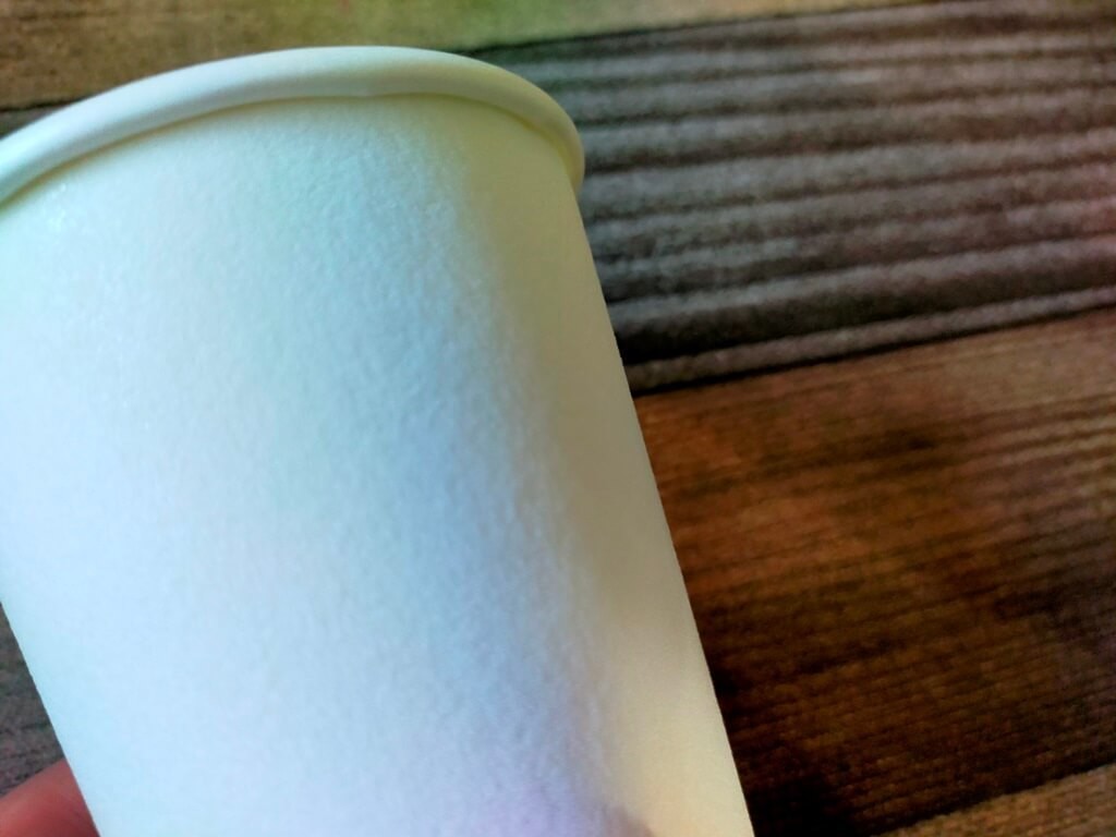 ダイソーのハロウィン紙皿や紙コップ、テーブルクロスでパーティ