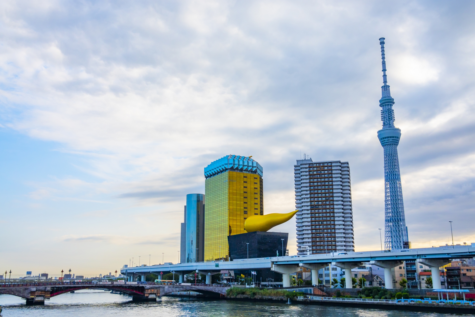 出張マッサージ ディアーナ東京[渋谷/宮益坂/アロママッサージ・メンズエステ]