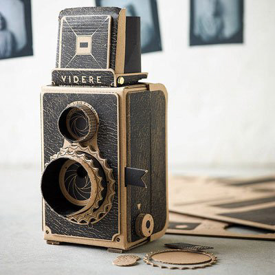 親子で簡単につくれます。自由にアレンジできてかわいい「おもちゃの木のカメラ」丸林さんちの手づくり - 天然生活web