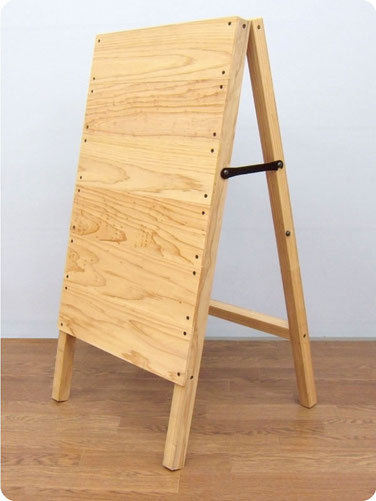 看板の作り方を紹介！DIYで使われる素材や防水加工の方法も解説横断幕・懸垂幕キング株式会社イタミアート