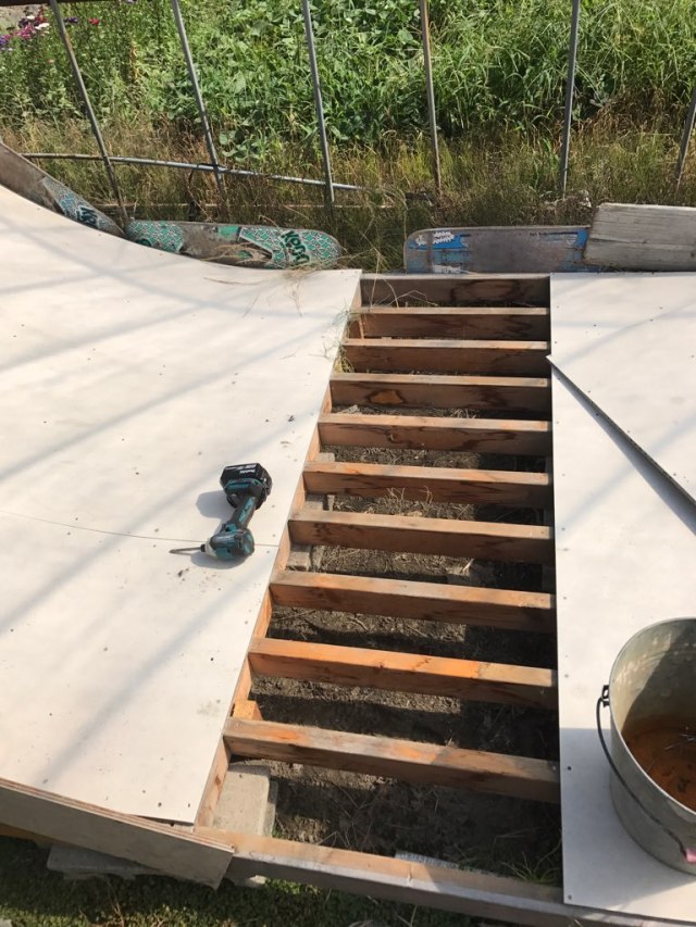 費用３万円以下! ミニミニスケボーランプを増設！Part.1 4 土台が完成♪- わさびブログ