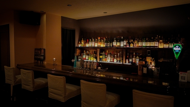 六本木 / BAR フェイス（ハプニングバー）