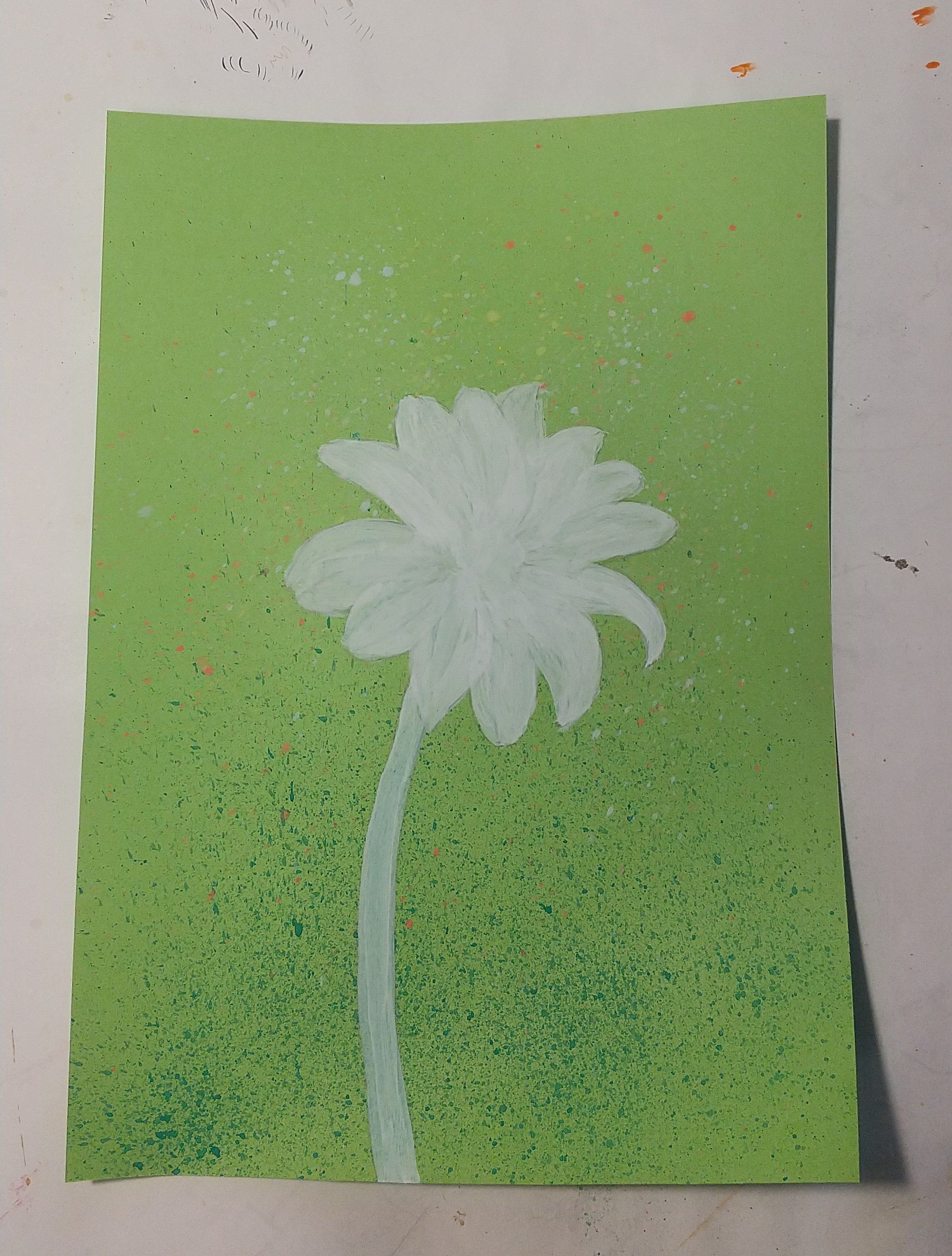 消しゴムで色鉛筆を消せる？７種類で実験 - オンライン絵画教室