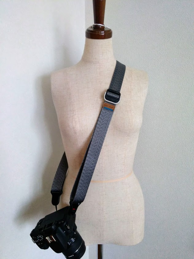 PeakDesign ピークデザイン スライドライト ブラック ブラック ピークデザイン新しくなったカメラストラップ「スライドライト」購入レビュー！必ずしも新製品を買う必要がない理由神戸ファインダ