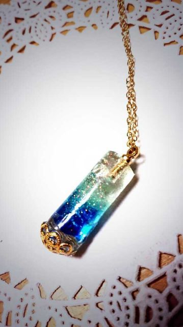 レジン宇宙塗りのイメージと夢かわ系セーラームーン元手芸店員がお伝えする世界で一つのレジンアクセサリー教室 レジンクラフトギャラリーハチミツ伊丹・大阪・神戸 玉澤 泰子