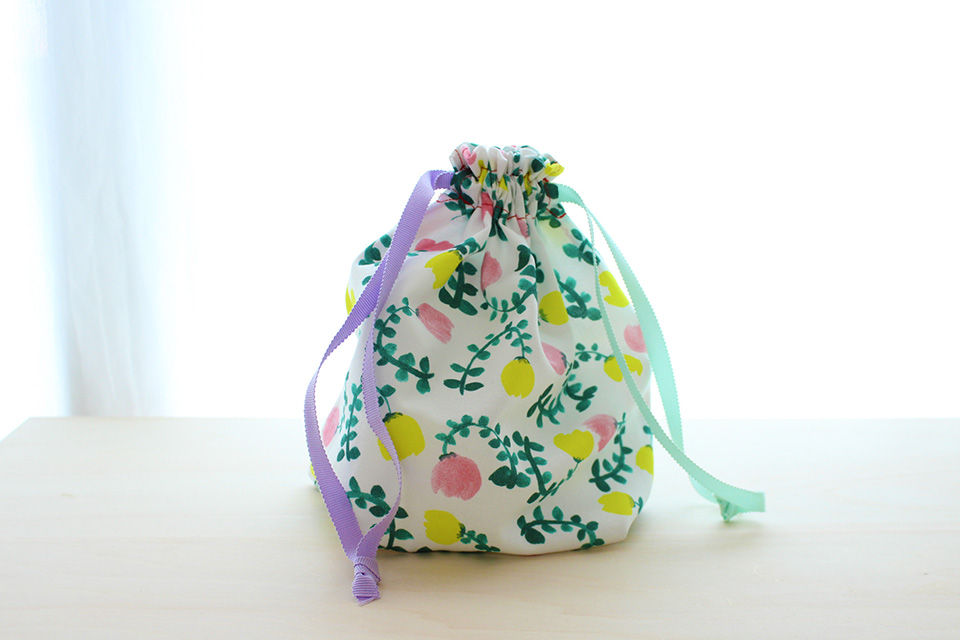 簡単なコップ袋の作り方 裏地なし・生地切り替え・まち付き フリルぐち入園入学準備