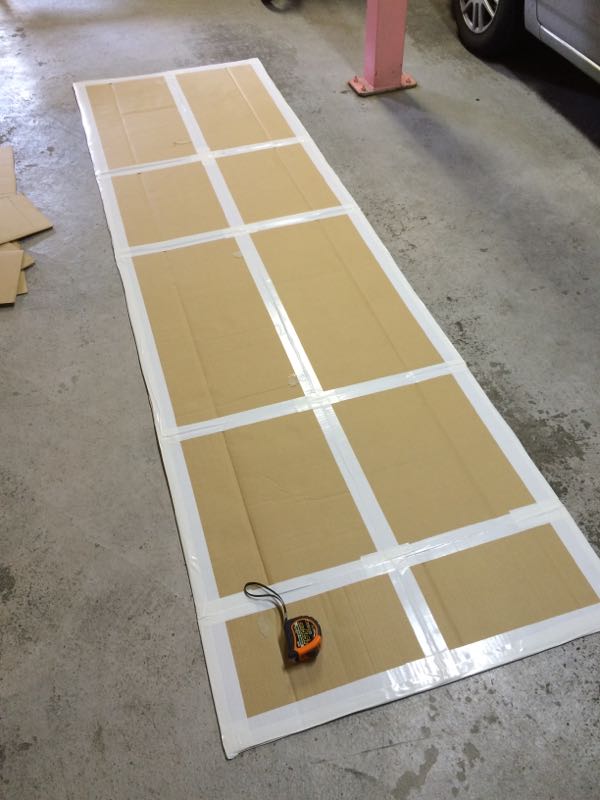 ハイプルエース強化ダンボールシートは薄くて大きい工作や看板に使えるダンボール板です