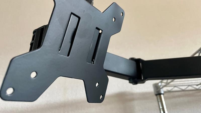 メタルラックへの取り付け』 エルゴトロン 45-241-026 LX デスクマウントアーム のクチコミ掲示板 - 価格.com