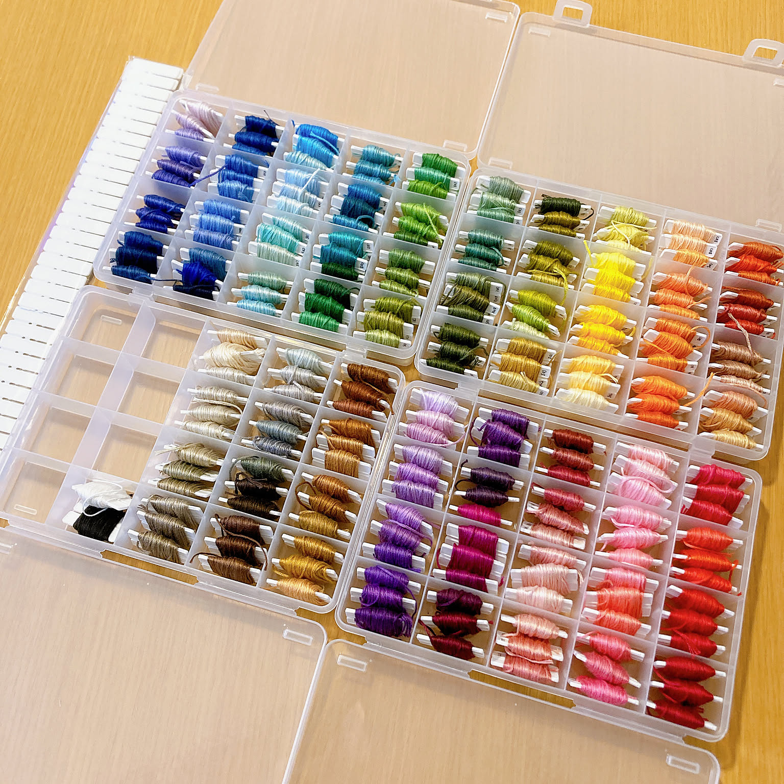 100均にある手芸糸・刺繍糸の種類。単色とミックスカラー商品一覧 ダイソー・セリア・キャンドゥで100円