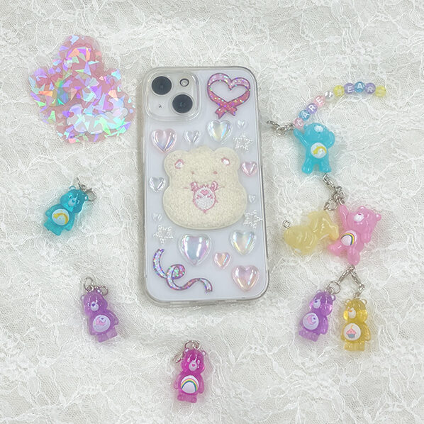 推しを推すスマホケース」の作り方。透明なiPhoneケースにトレカ・ステッカーを挟む簡単アレンジから上級者向けまで！推し活がもっと楽しくな