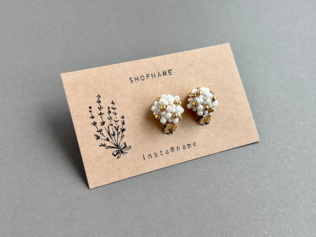 シンプルでお洒落なアクセサリー台紙作ります 現役ハンドメイド作家兼デザイナーがアクセサリー台紙を作りますココナラ