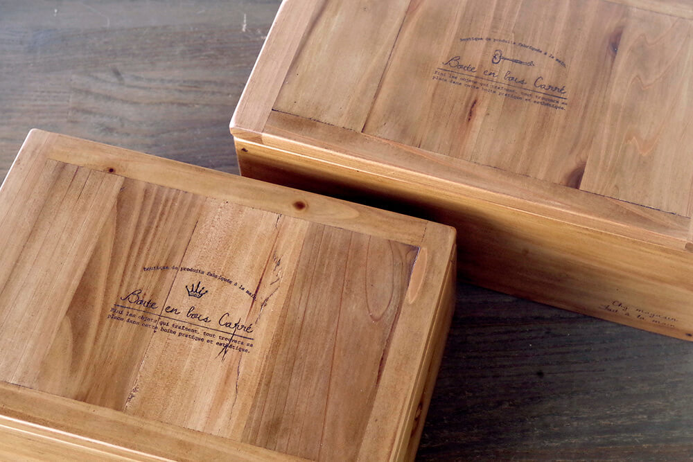 秘密箱２１回仕掛け ４寸 小寄木工芸品 装飾品 民芸品 木工品 寄木細工 クラフト 木製 オリジナル デザイン 手作り 箱 木箱 秘密箱 人気おすすめ 伝統 ギフト 日本製 観光 お土産 送料無料 神奈川 箱根