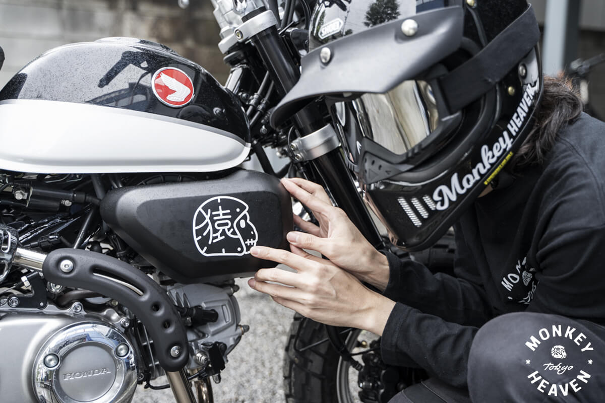 楽天市場反射 ヘルメット 簡単 カスタムステッカー レトロライン ビンテージ ジェットヘルメット レインボー 初心者 汎用 防水 UVカット加工ラミネート付き vintage リフレクター ドレスアップ 防犯 安全運転 交通安全 かわいい : maniac collection