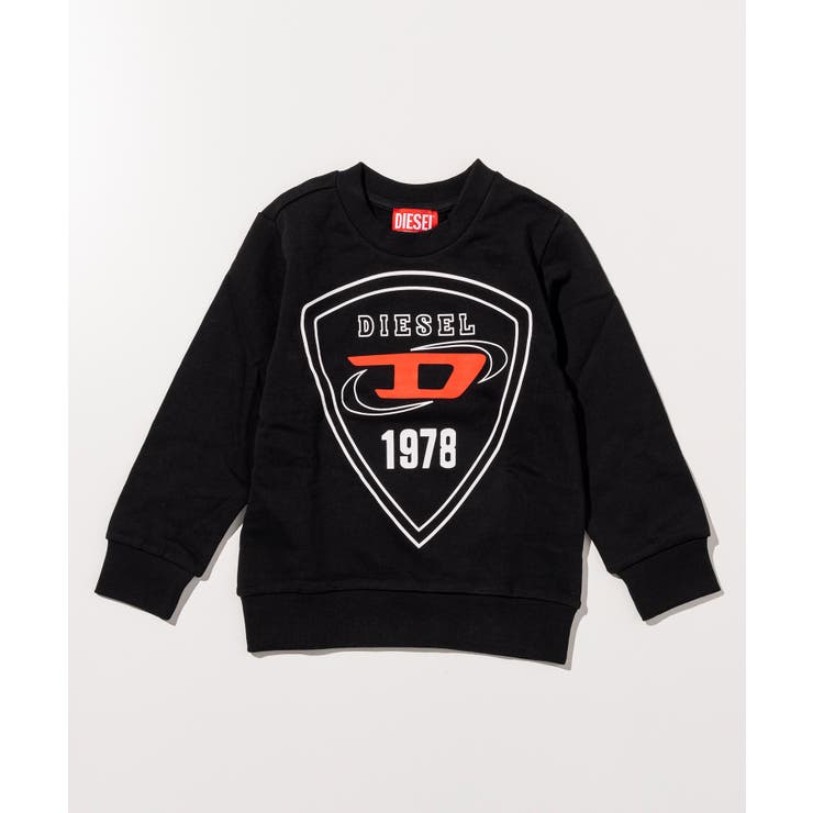 可愛いブランドロゴトップス🤍』 ワンポイントのブランドロゴニットが可愛い🐎 着ているだけで特別な気持ちにさせてくれる、ブランドロゴニットをぜひゲットしてみてね🤎✴︎---------------✴︎---------------✴︎ ▶️▶️掲載する写真を募集中📸 カワイイ写真が撮れ