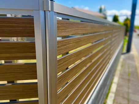 外構施工例一覧 おしゃれな玄関デザイン・目隠しフェンス・工事費用150万円～ -人気順- 画像表示 外構工事のガーデンプラス