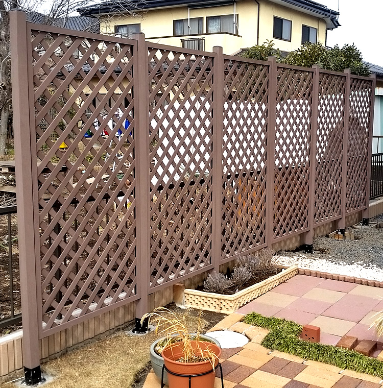DIYで設置できるアルミフェンスガーデンライフ彩