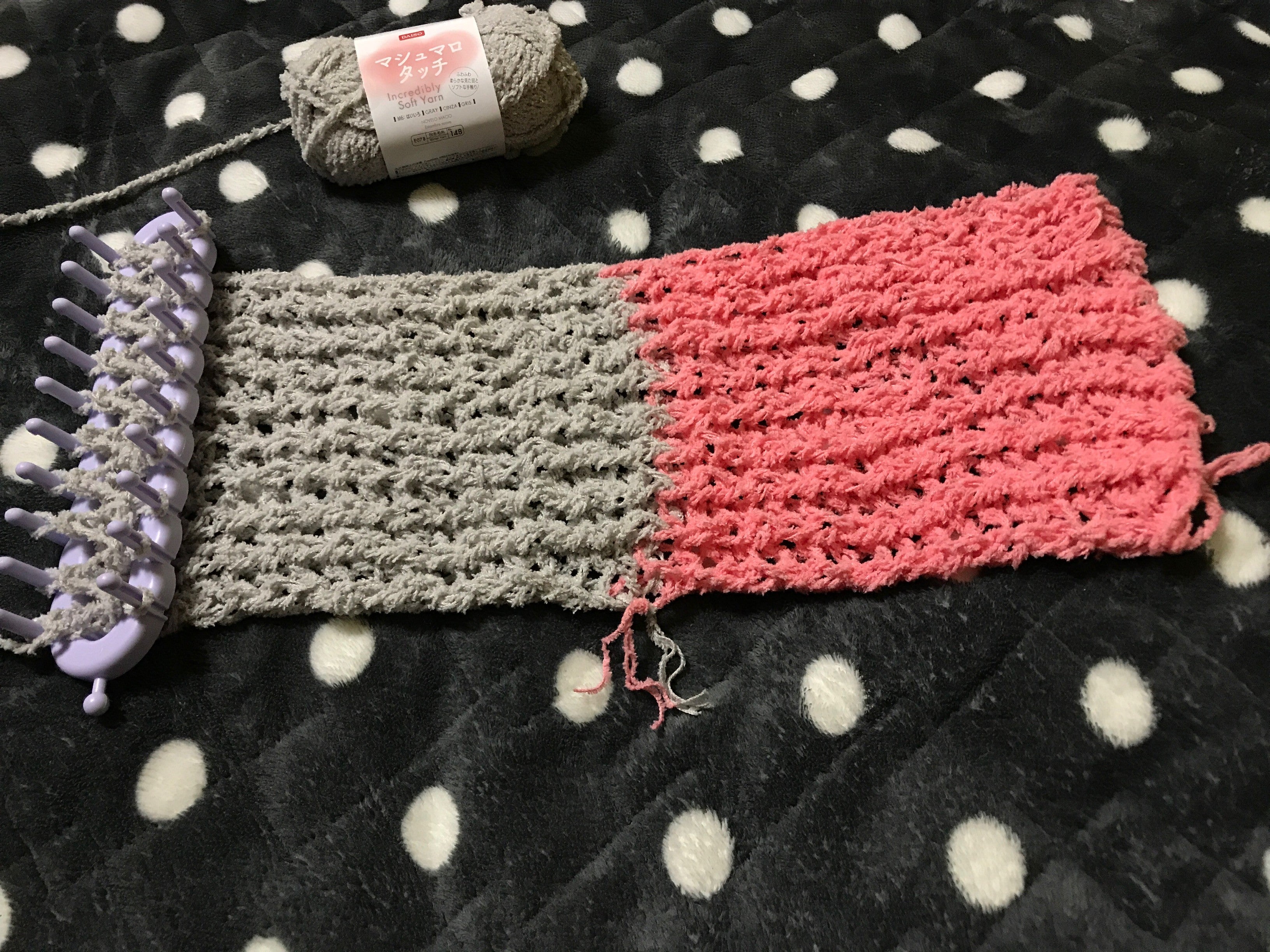 材料費200円！1時間ほどでできるダイソーの編み機を使ったネックウォーマーの作り方 アヤクフル- エキスパート - Yahoo!ニュース