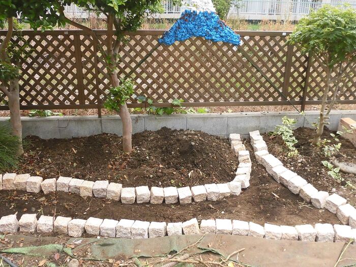 自分で施工する方法 DIY ピンコロ積み施工 立上り・花壇等造園 石材 販売 工事 施工 加工アイエスアイサービス大阪・奈良・兵庫東地区・京都南地区・和歌山北地区