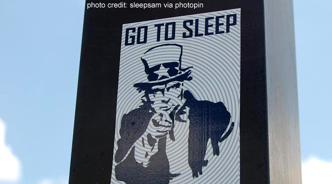 洋菓子店の かっこいい自立看板: インクジェット看板デザイン