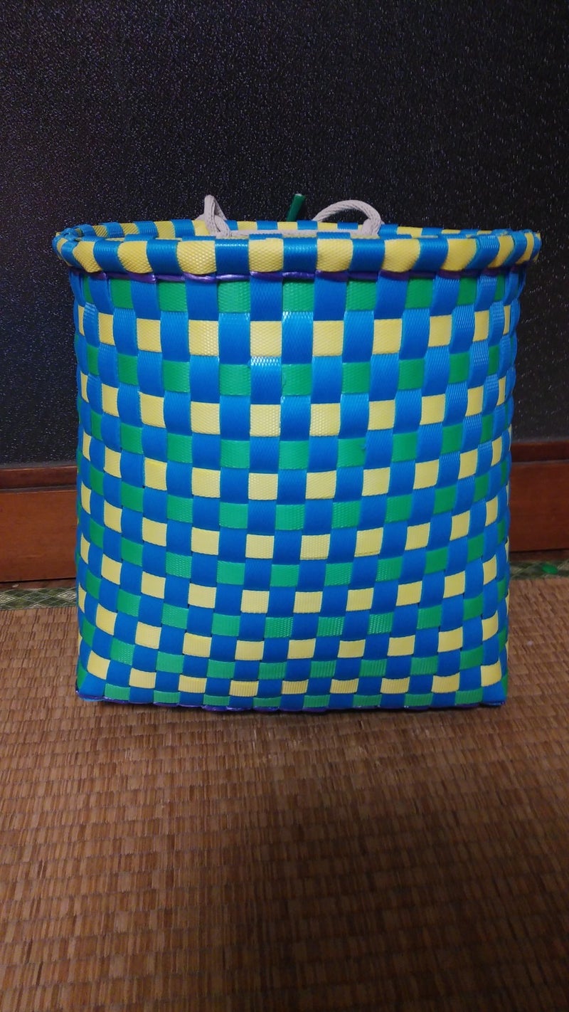 ござ編みの大きなかごiichi 日々の暮らしを心地よくするハンドメイドやアンティークのマーケットプレイス