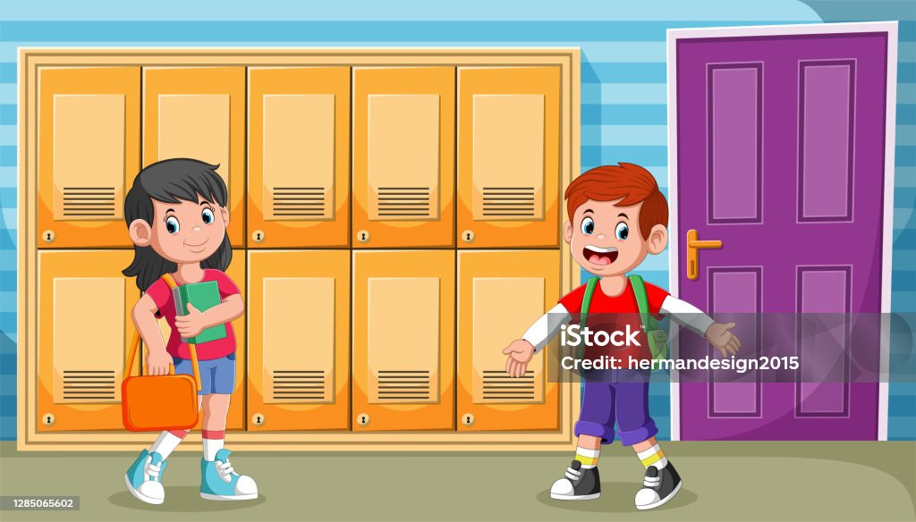 フリー写真学校の廊下を歩く女性のポートレイトでアハ体験GAHAG著作権フリー写真・イラスト素材集 - GAHAG著作権フリー写真・ イラスト素材集