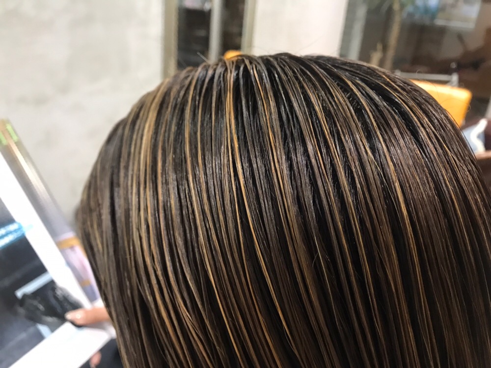 根元の毛が生えてきても無問題！ リタッチのいらないグラデーションハイライト in HKAssort International HairSalon Hong Kong