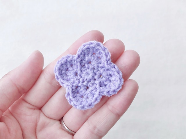 お花のグラニースクエアモチーフ編み方編み図グラニースクエアかぎ針amichicoの編み物と手作りの部屋