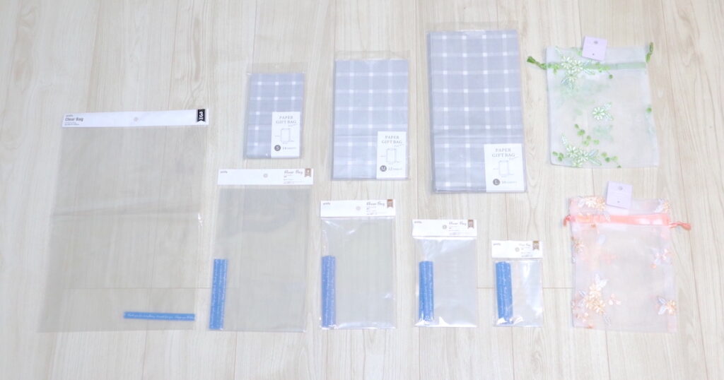 靴下のラッピングを100均で♪透明なラッピング袋や紙袋を利用してみたひかりデイズ
