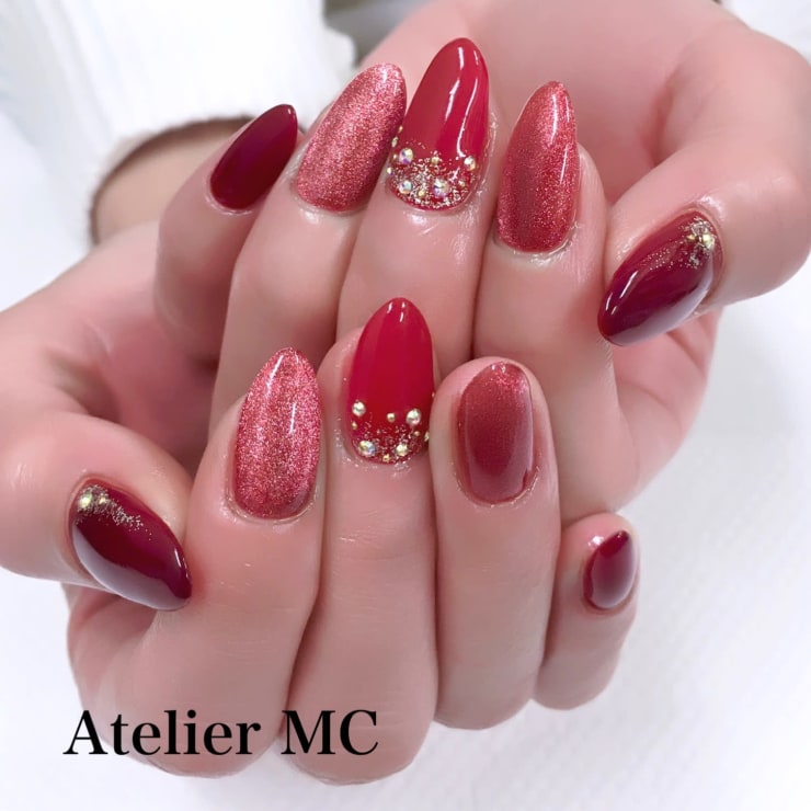 マグネットジェルデザインブライダルネイルにも◎セリアジェルにマグネットパウダー混ぜて作る！ ネイルタウン