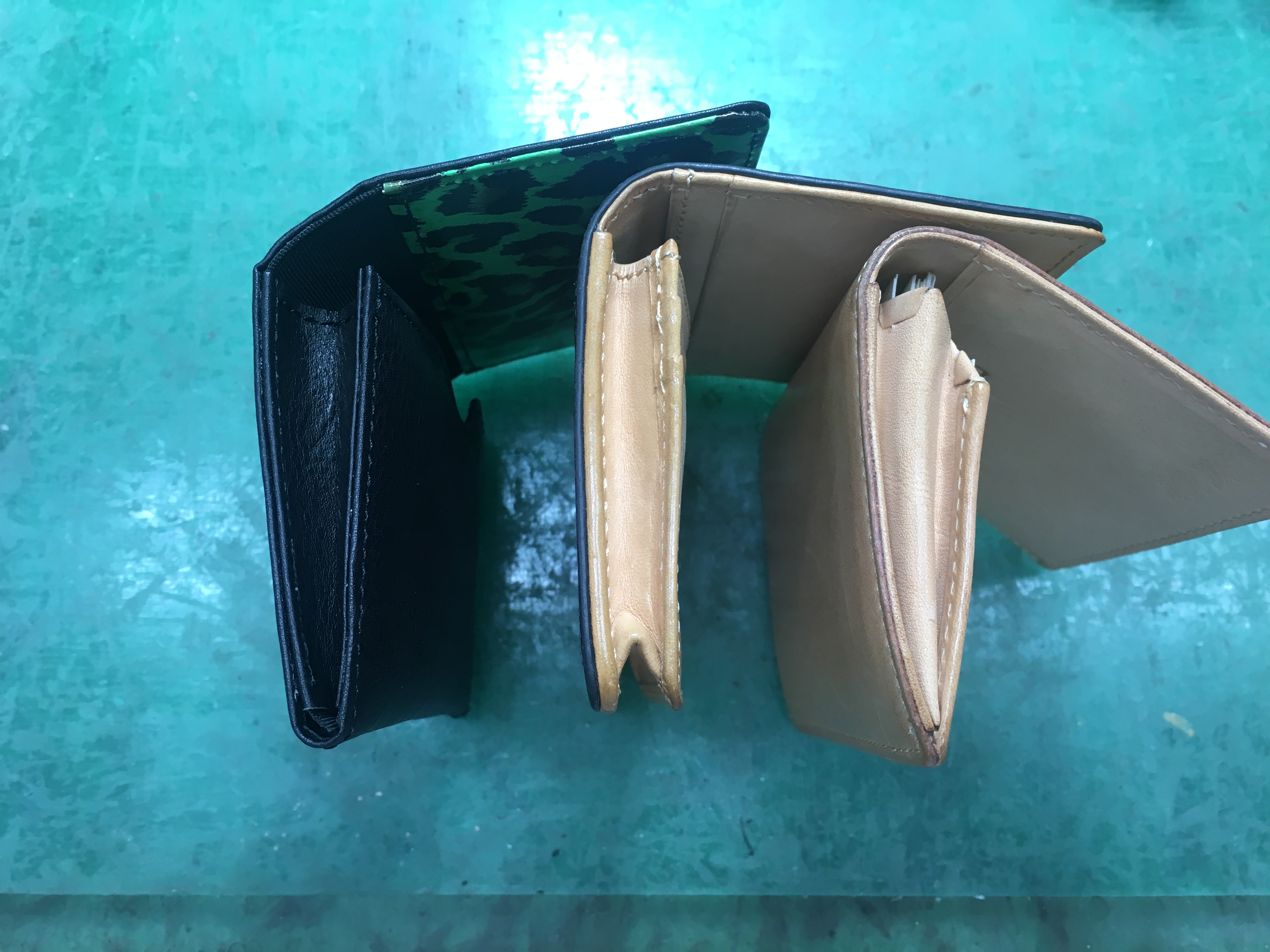 レザークラフト カード・パスケースの作り方 - カナガワ株式会社