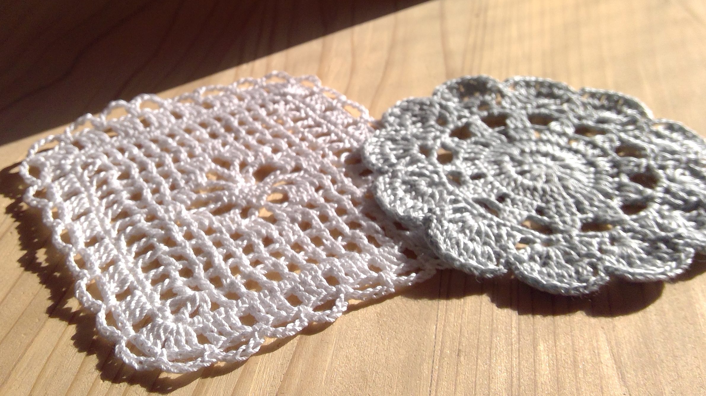 レース編みフリルのコースターの編み図かぎ針編みとレース編みの無料編み図サイトBy hime*hima