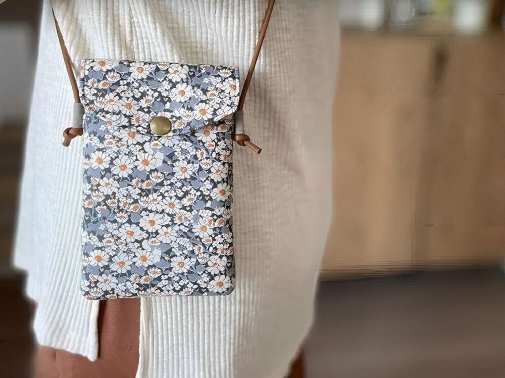 ハンドメイド シンプル スマホポーチ スマホショルダー スマホポシェット