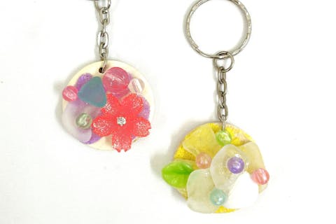 石垣島 キラキラ天然石で作るストラップ・キーホルダー手作り体験 キッズ・ファミリーに人気！ 石垣島手作り体験工房みんと - じゃらん遊び体験