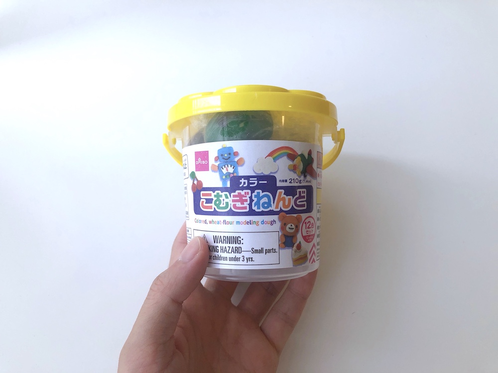 セリア 100均で買える手軽さが嬉しい！クラフト用樹脂粘土 60g＆UVレジン対応ソフトモールド。 - 100円TODAY