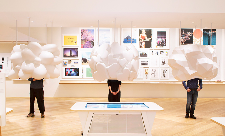 考えさせられる 思わず立ち止まる広告コピー 日本新聞協会広告委員会が「しあわせ」をテーマに開催した2013年新聞広告クリエーティブコンテストで最優秀賞を受賞した作品です。作品名は「めでたし、めでたし？」桃太郎側では「めでたし、めでたし」でも視点を変えると