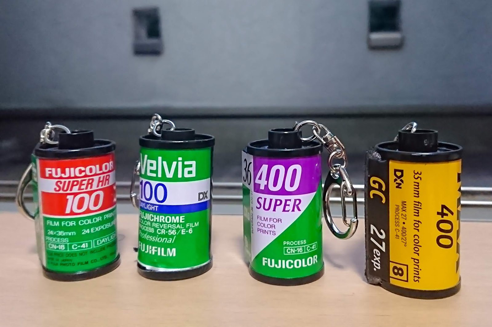 ロールフィルムキーホルダーを1個からオリジナル作成ヨツバ印刷