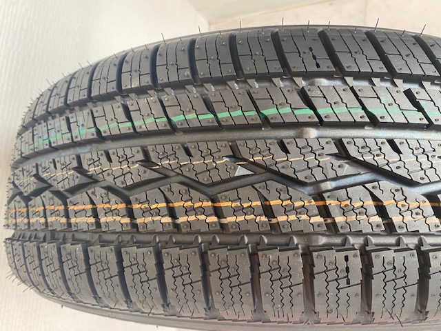 タイヤに『ヒゲ』みたいなやつあるけど意味って？ バイク屋さんに聞いてみた←名前もあるらしいラジトピ ラジオ関西トピックス