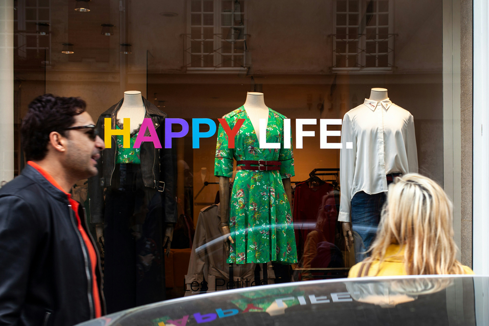 PR化粧品ブランドの店頭ディスプレイデザイナー募集ブレーン