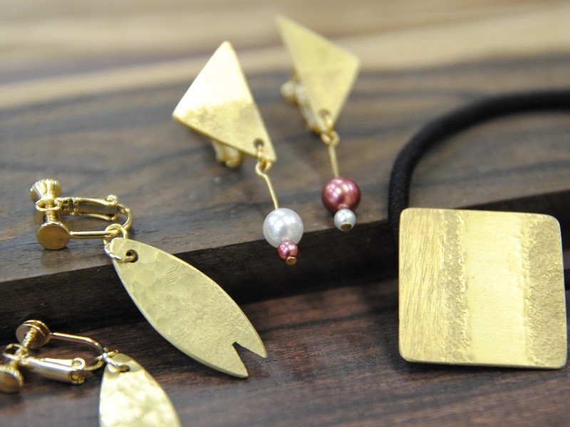 ステンドグラスのアクセサリー作り体験 ただいま準備中上田工芸ガラスアート