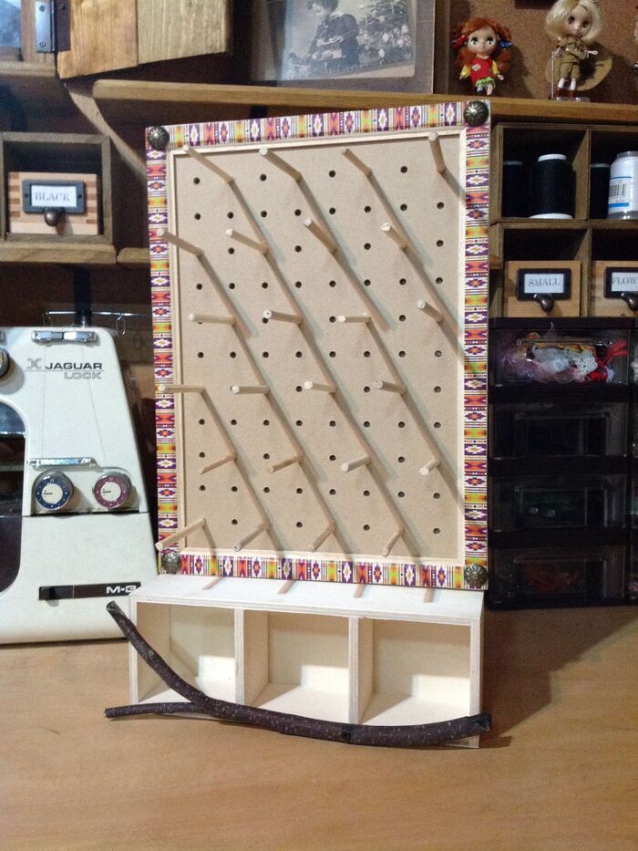 連載ダイソー の有孔ボードを簡単リメイク♪家中使えるスタンド型収納ボードfolk