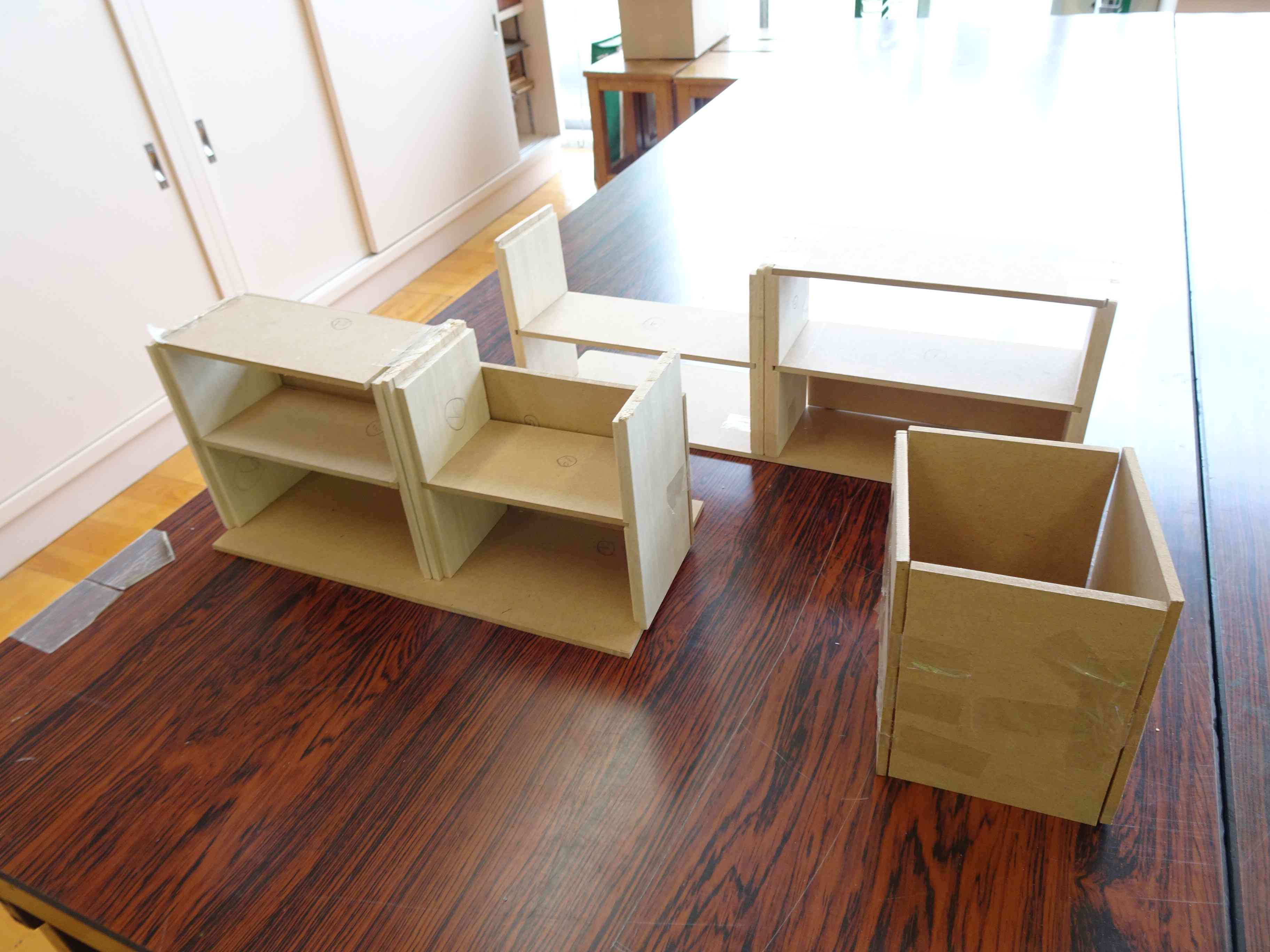 1まいの板から わたしはデザイナー12さいの力でAイベント工作キットの「たのつく」