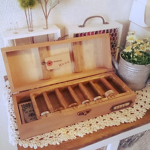 牛乳パック貯金箱の作り方！おしゃれな家が簡単にできるよっ子供と一緒に楽しく遊べる手作りおもちゃ♪